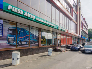 Spațiu comercial, prima linie, str. Petricani, 140 m.p, 1680€