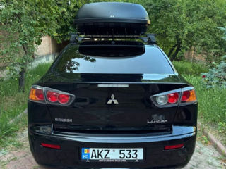 Mitsubishi Lancer foto 2