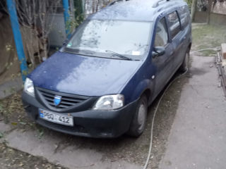 Dacia Logan foto 2