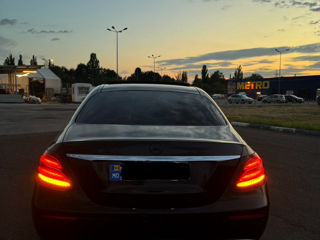 Mercedes E-Class foto 8