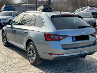 Skoda Superb foto 4