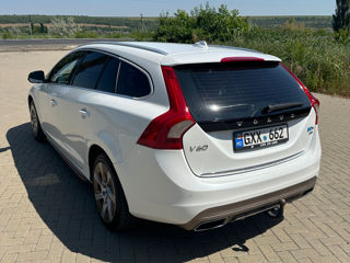 Volvo V60 foto 4