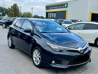 Toyota Auris foto 1