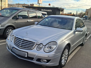 Mercedes E-Class foto 2