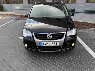 Volkswagen Touran foto 4