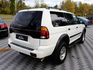 Mitsubishi Montero Sport foto 4