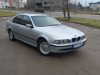 BMW 5 Series foto 4