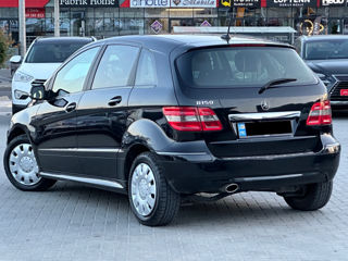 Mercedes B-Class foto 3