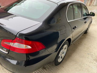 Skoda Superb foto 2