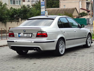 BMW 5 Series foto 6