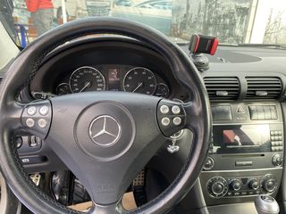 Mercedes C Class foto 9
