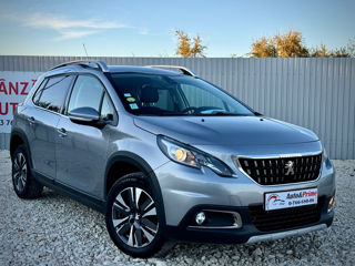 Peugeot 2008 foto 2