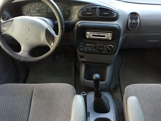 Dodge Caravan foto 7