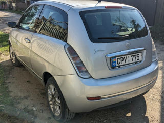 Lancia Ypsilon foto 2