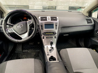 Toyota Avensis foto 9