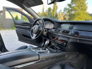 BMW 7 Series foto 7