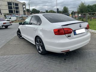 Volkswagen Jetta foto 5