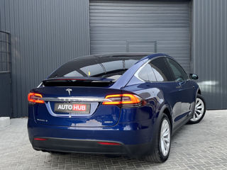 Tesla Model X foto 5