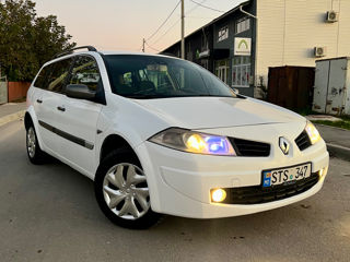 Renault Megane foto 2