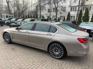 BMW 7 Series foto 3