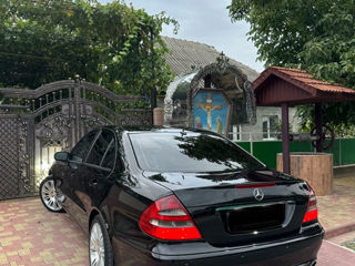 Mercedes E-Class foto 2