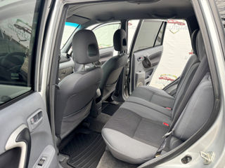 Toyota Rav 4 foto 14