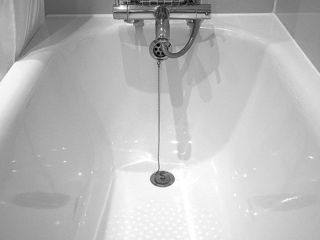 Сантехник Установка  ванны,полотенцесушителя,смесителя/Instalarea robinetelor,uscătoare de prosoape,