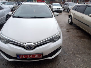 Toyota Auris foto 2