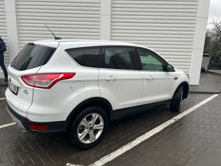 Ford Kuga foto 2