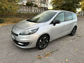 Renault Grand Scenic foto 2