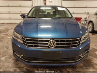 Volkswagen Passat foto 2