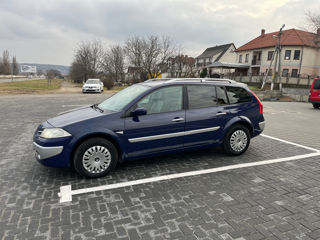 Renault Megane foto 2