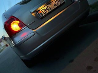 Toyota Avensis foto 4