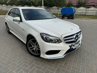 Mercedes E-Class foto 1