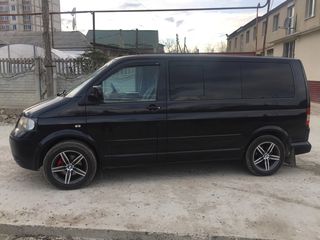 Volkswagen Multivan foto 3