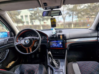 BMW 5 Series foto 8