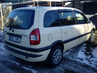 Opel Zafira foto 7