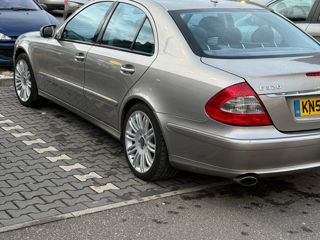 Mercedes E-Class foto 3