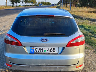 Ford Mondeo foto 2