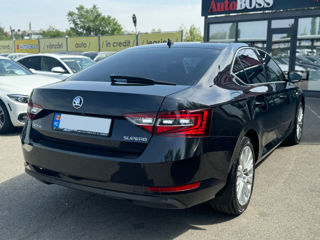 Skoda Superb foto 7