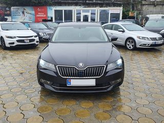 Skoda Superb foto 2