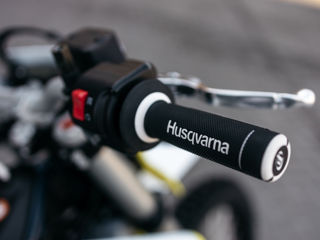 Husqvarna Enduro 701 foto 9