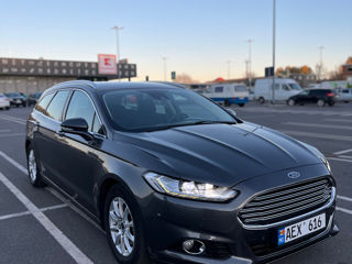 Ford Mondeo foto 2