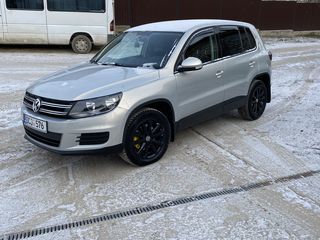 Volkswagen Tiguan foto 2