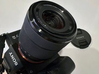 Sony 28-70мм F3.5-5.6