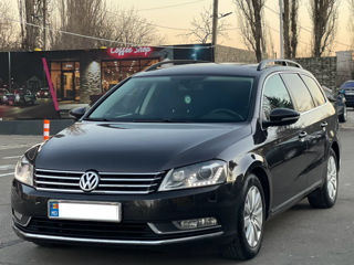 Volkswagen Passat foto 2