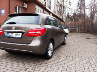 Mercedes B-Class foto 3