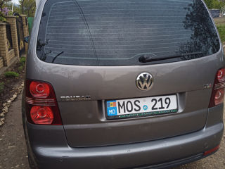 Volkswagen Touran foto 4