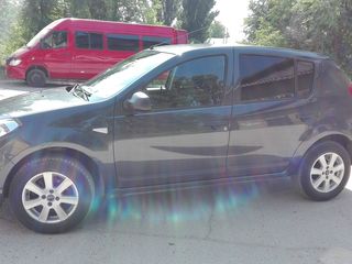 Dacia Sandero foto 3