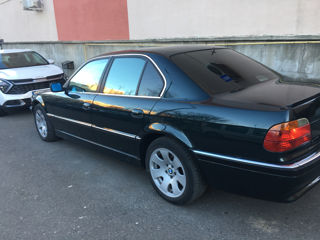 BMW 7 Series foto 2